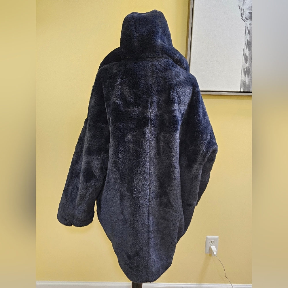 NWOT UGG Nori Oversized Coat- Faux Fur - Picture 3 of 17